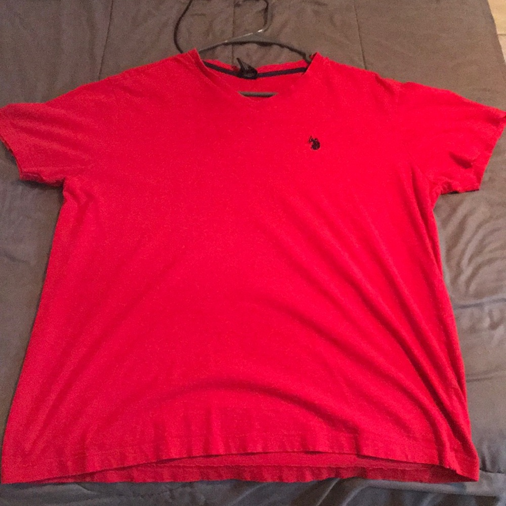 Polo v neck T-shirt.